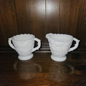Vintage Westmoreland creamer and sugar cups set